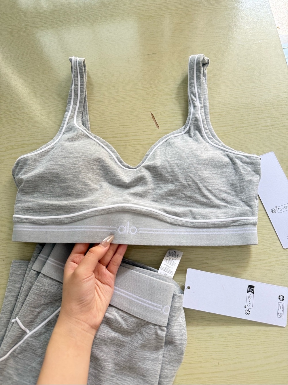 Alo Yoga Light Gray Seamless Cotton-Blend Bralette - Picture 4 of 6